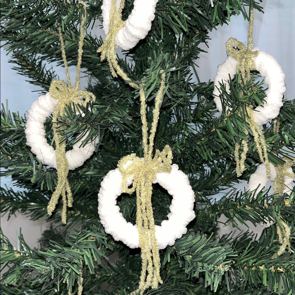 Christmas Ornaments Dozen Handmade Wreath Holiday Elegant Country Bow